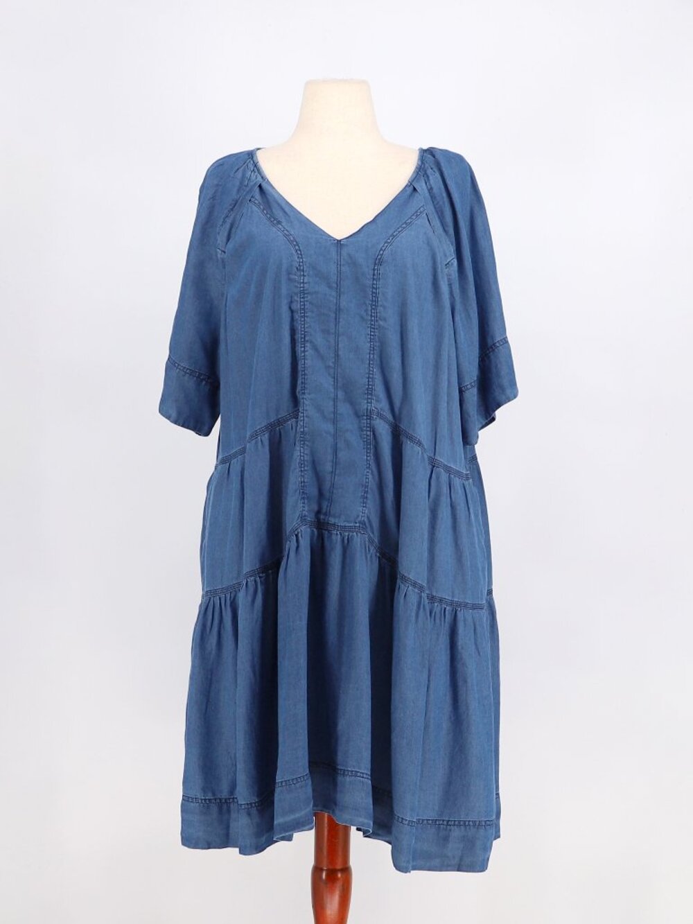 NWT Farmers Market V-Neck Chambray Tiered Dress Size 2X